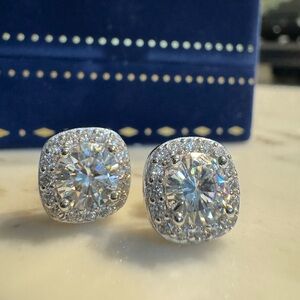2ct.tw Square Moissanite Stud Earrings